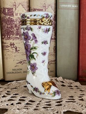 Vintage 1997 Lefton China Trinket Box Purple Violets Boot Shape Mint Condition